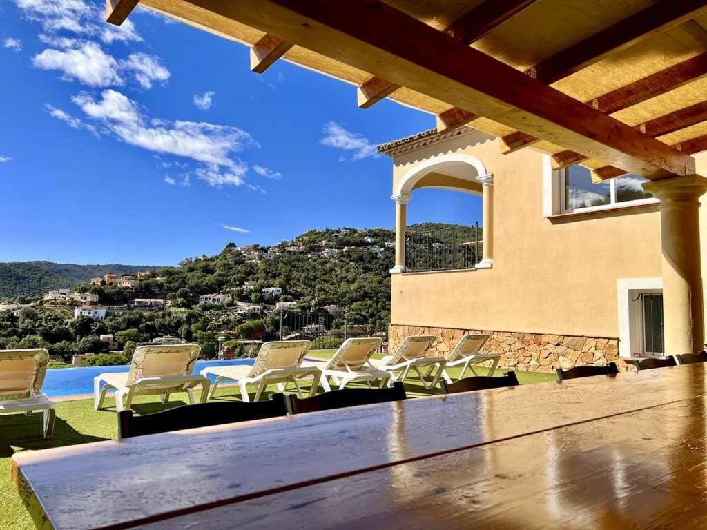 カロンジェ Casa Mas Ambros Con Piscina Desbordanteヴィラ エクステリア 写真