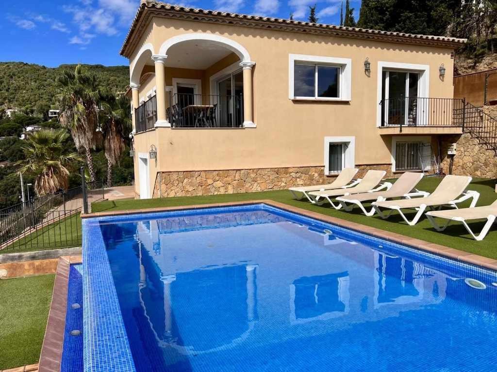 カロンジェ Casa Mas Ambros Con Piscina Desbordanteヴィラ エクステリア 写真