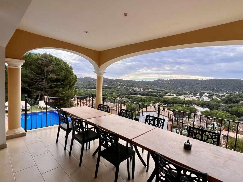 カロンジェ Casa Mas Ambros Con Piscina Desbordanteヴィラ エクステリア 写真